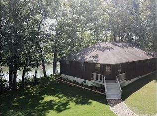 32 W Garden Ln, Calico Rock, AR 72519