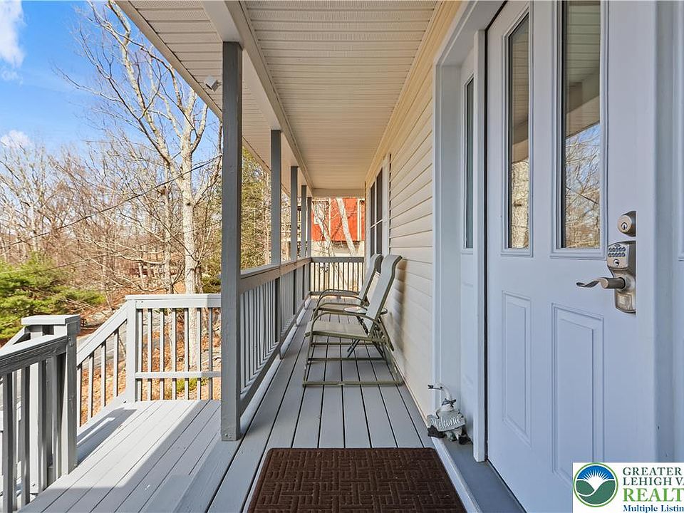 226 Regent St, Bushkill, PA 18324 | Zillow 226 Regent St, Bushkill, PA 18324 | Zillow