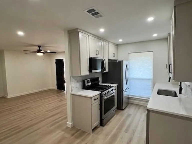 8012 Pinedale Cv #A — Photo 8