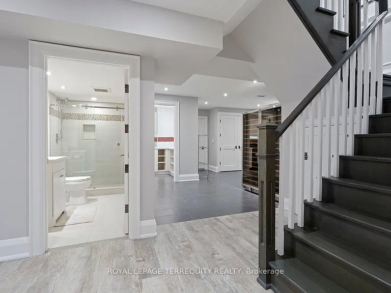 101 Chestnut Hills Pkwy — Photo 35