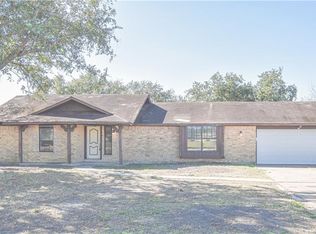 201 Deer Trot Dr, Victoria, TX 77905