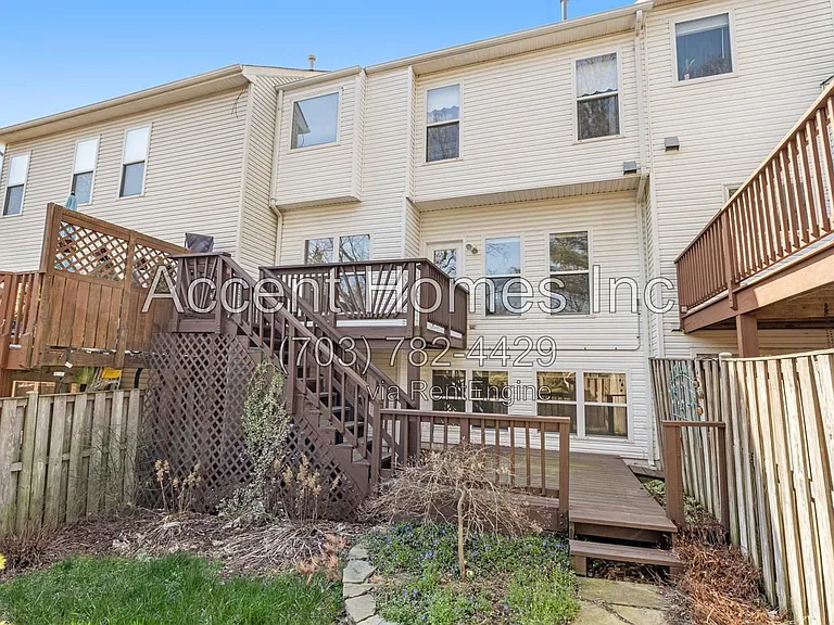 21217 Millwood Sq — Photo 55