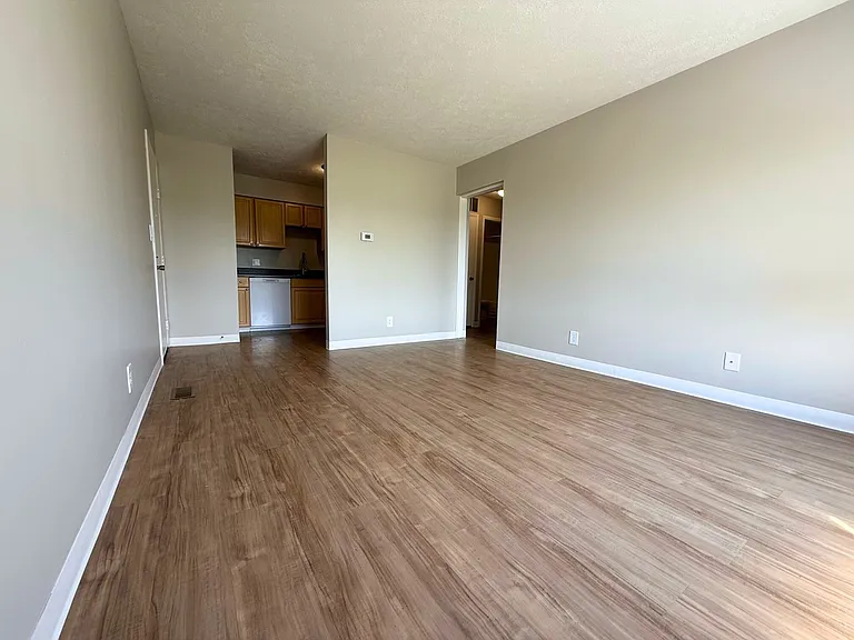 EastPointe — Photo 16