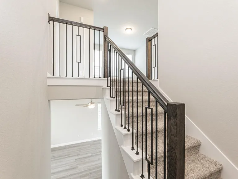 3011 Valley Dr — Photo 10