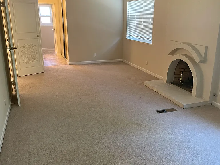 1611 Parkwood Dr — Photo 17
