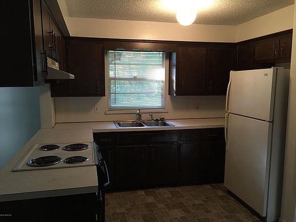 3rd image of 5204 Rainey Ave E