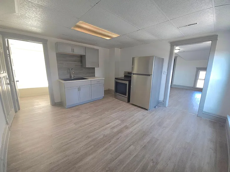 1709 Linden Ave #2 — Photo 1
