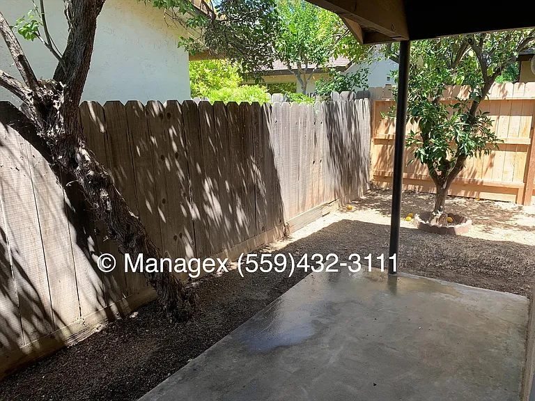 6448 N Colonial Ave #103 — Photo 21