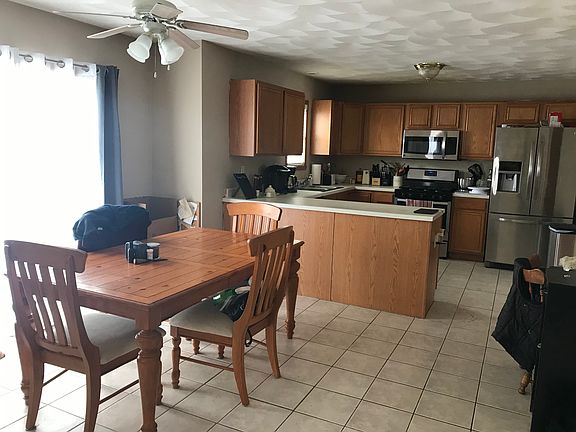 3rd image of 4140 Milkweed Dr