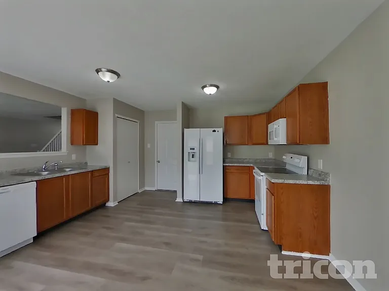6245 Monteo Dr — Photo 5