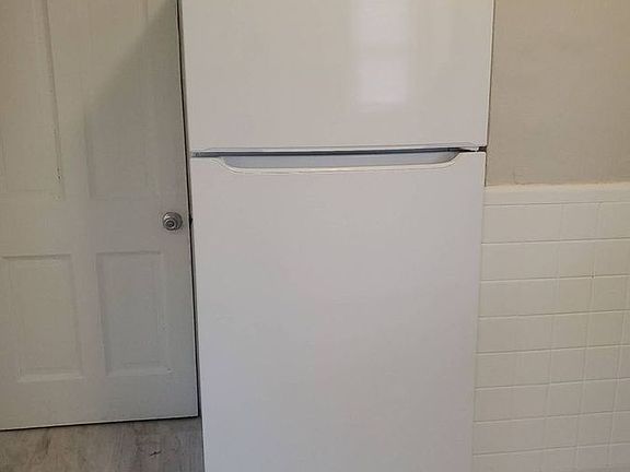 3rd image of 37 Jendale Ct