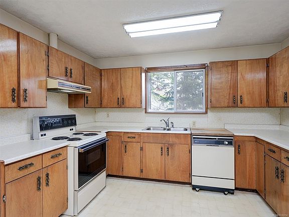 5th image of 361 Cotlow Rd