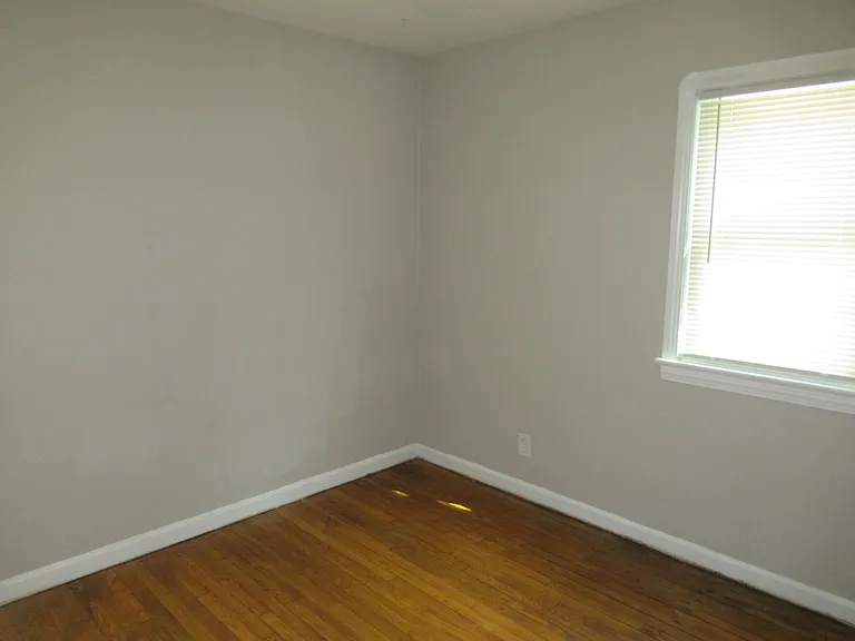 5203 Maplecrest Ave — Photo 8
