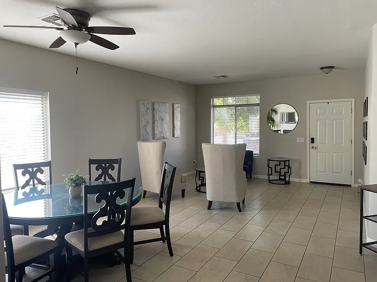 12376 W Sells Dr — Photo 2