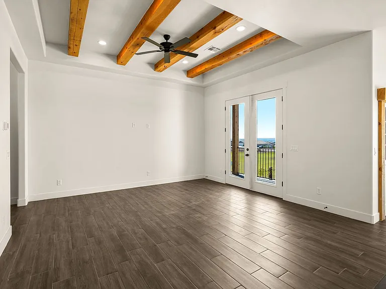 4025 Boardwalk Rd — Photo 9