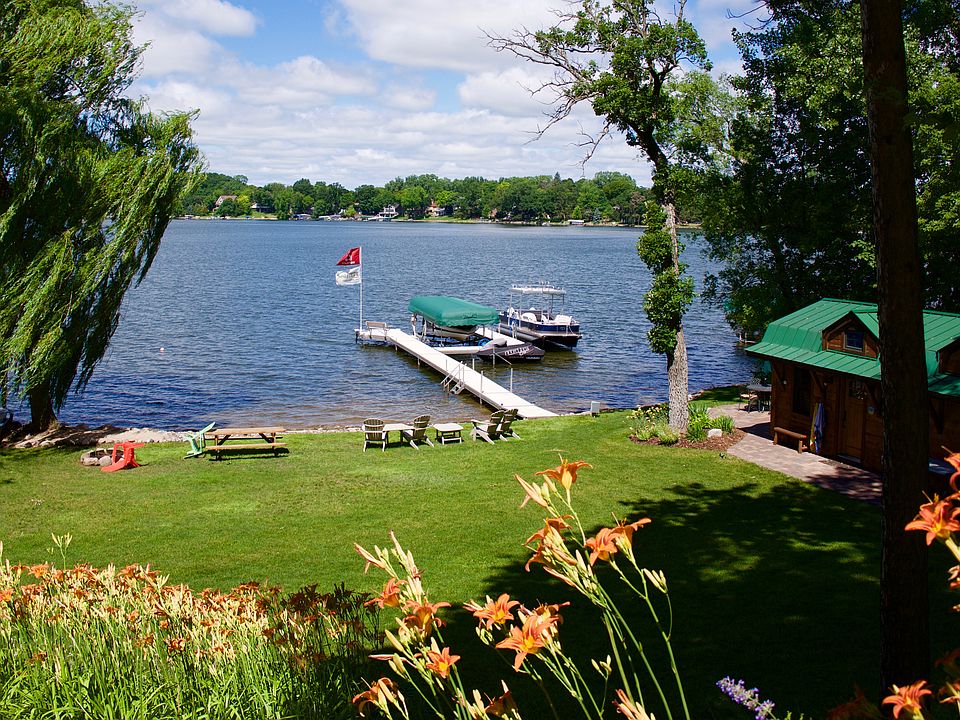 100' Lake Minnewashta 