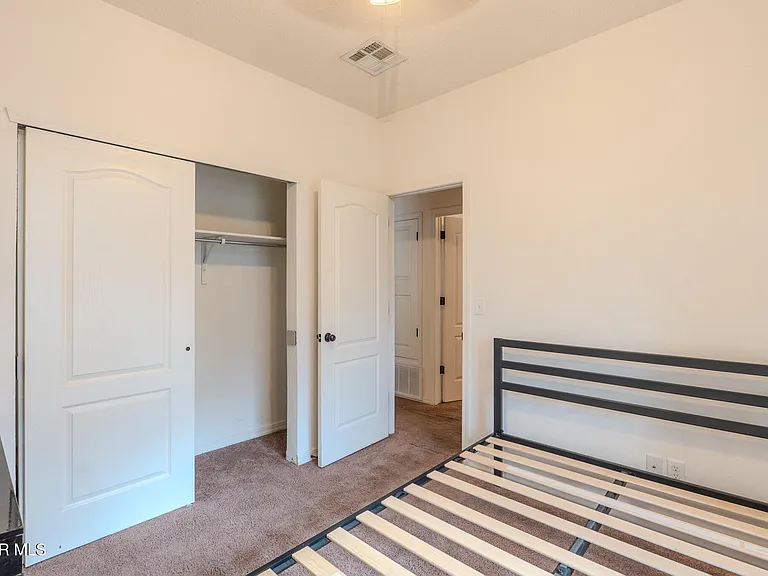 2232 Honour Point Pl — Photo 28