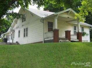 3412 Gene Field Rd, Saint Joseph, MO 64506