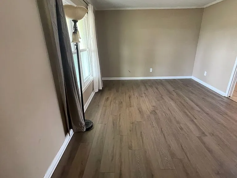 306 Meadowlark Ln — Photo 5