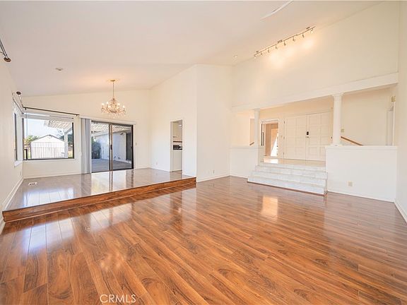 3rd image of 2605 Indian Creek Rd