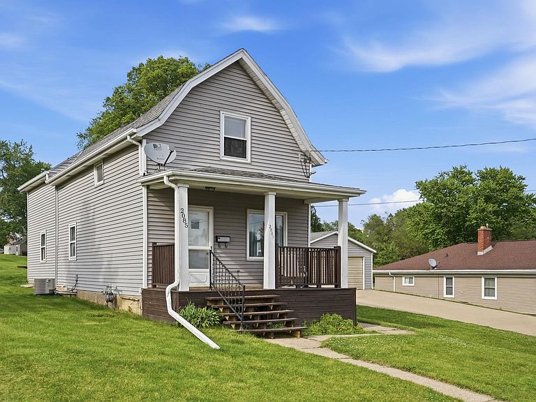 Listing photo 3