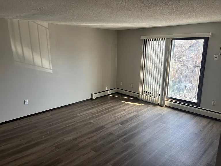 2525 Harriet Ave Building — Photo 11