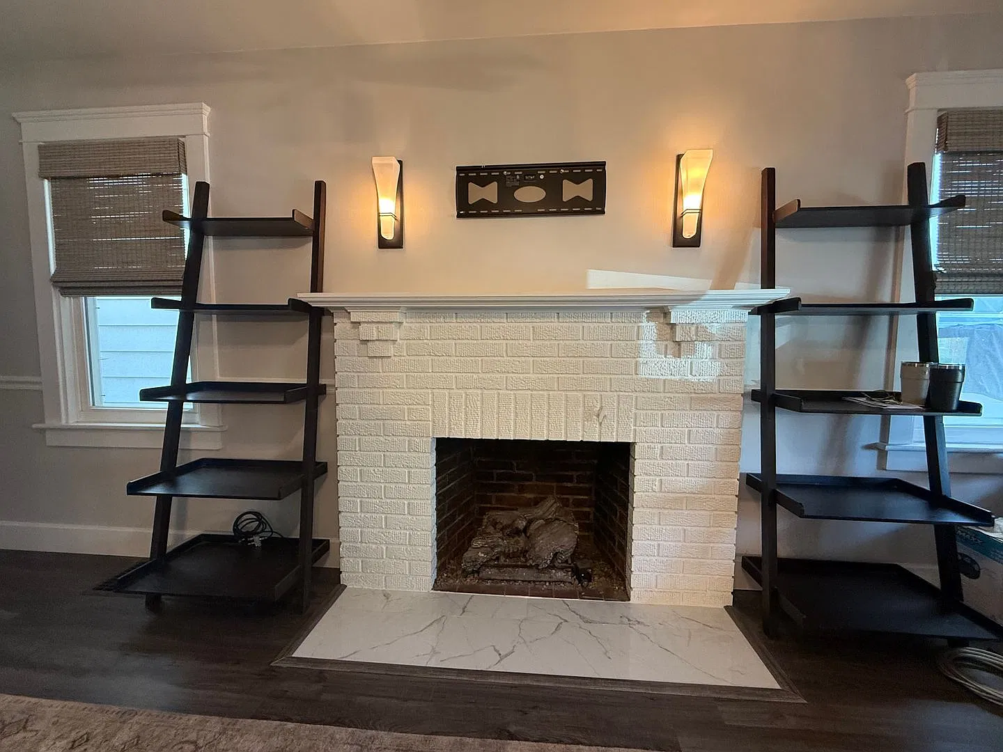 Beautifully Updated Rental with a High-End Kitchen & Relaxing Backyard- Furnished — Photo 3