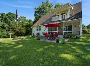 8901 E Little Creek Rd, Centralia, MO 65240