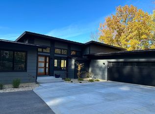 1317 S Springs Dr, Spring Green, WI 53588