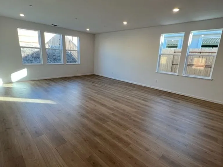 611 Brooklyn Ct — Photo 21