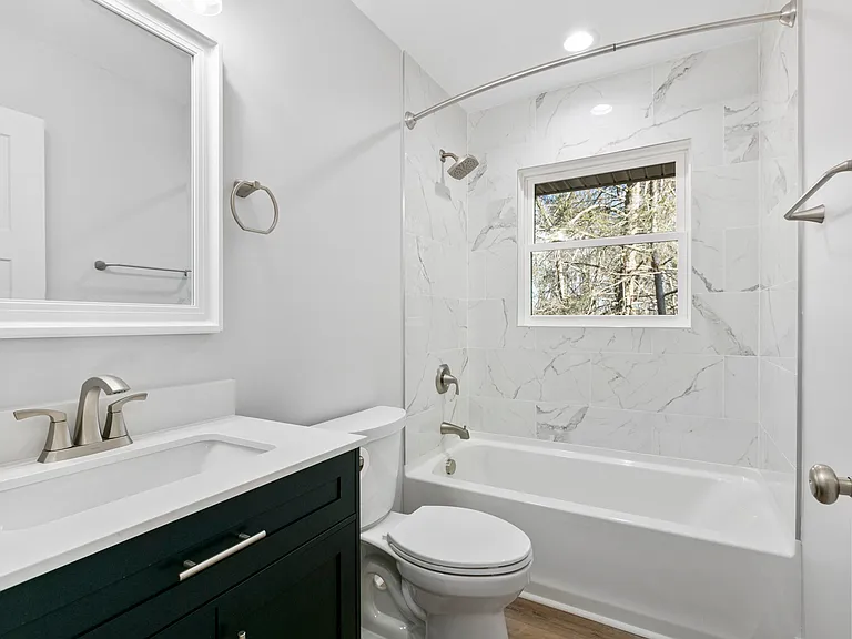 58 W Oakview Rd — Photo 19
