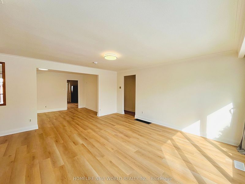 Toronto House for rent - 3 Bedrooms — photo 2