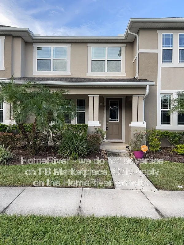3 bed, 2.5 bath, 1665 sqft, $2,395 — Photo 2