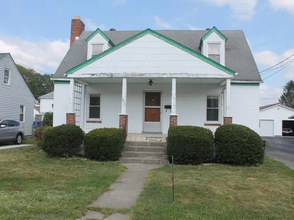 212 W Phillip St, Covington, VA 24426
