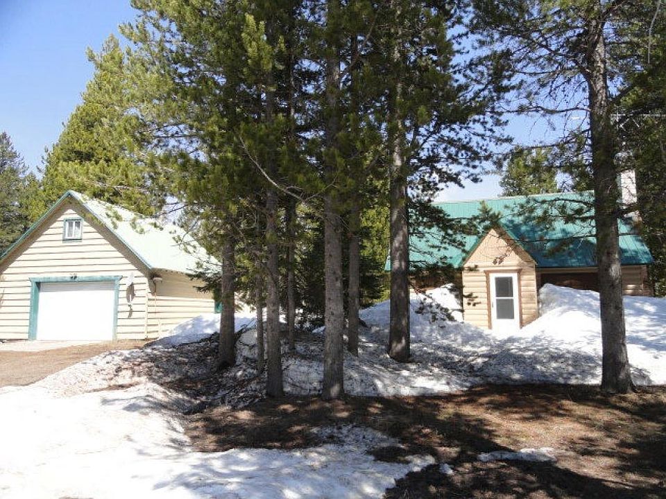 1st image of 3575 2nd St