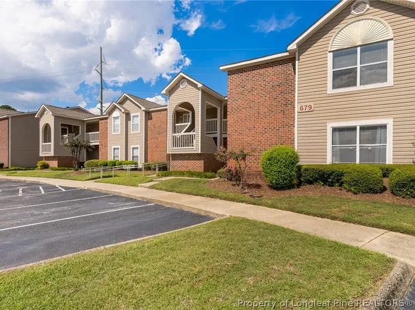 679 Bartons Landing Pl APT 6, Fayetteville, NC 28314