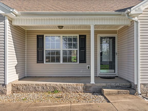 3rd image of 1940 Loop Ln