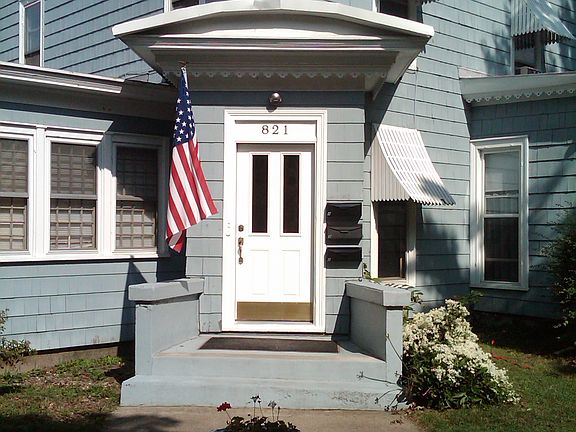 2nd image of 821 Lake Blvd #4
