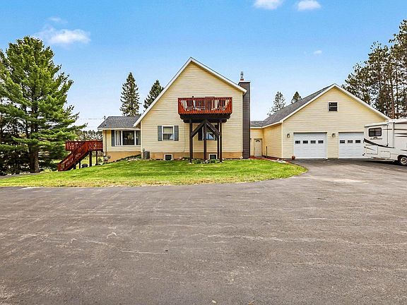 3rd image of 1093 Fenton Rd