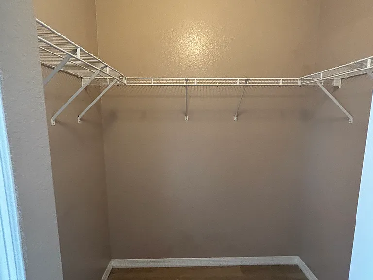 3074 Brampton Ter — Photo 17