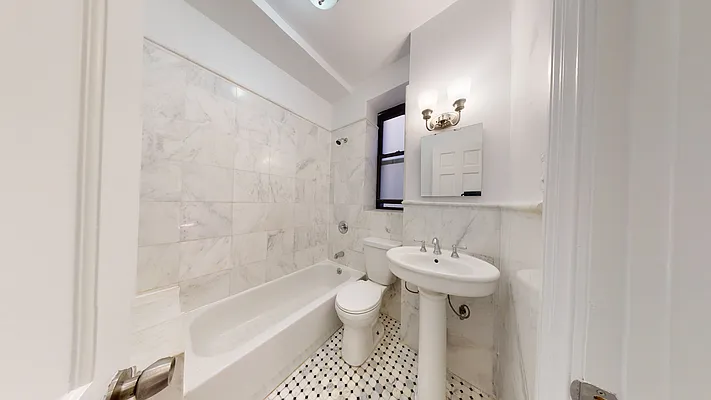 Rented by Bond New York | media 7