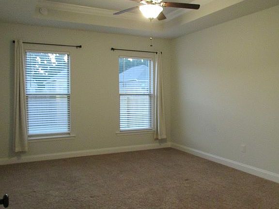 Master with Tray Ceiling