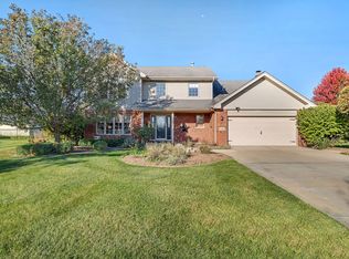 19332 Emerald Ct, Mokena, IL 60448