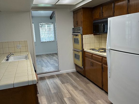 5th image of 3133 W Mill Creek Dr