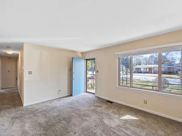 904 Beverly Dr, Raleigh, NC 27610