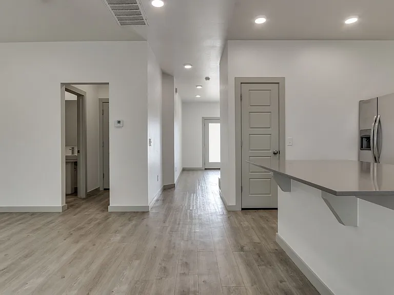7907 NW 135th Ter — Photo 13