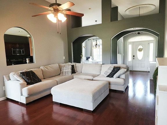 4th image of 865 E Accipiter Cir