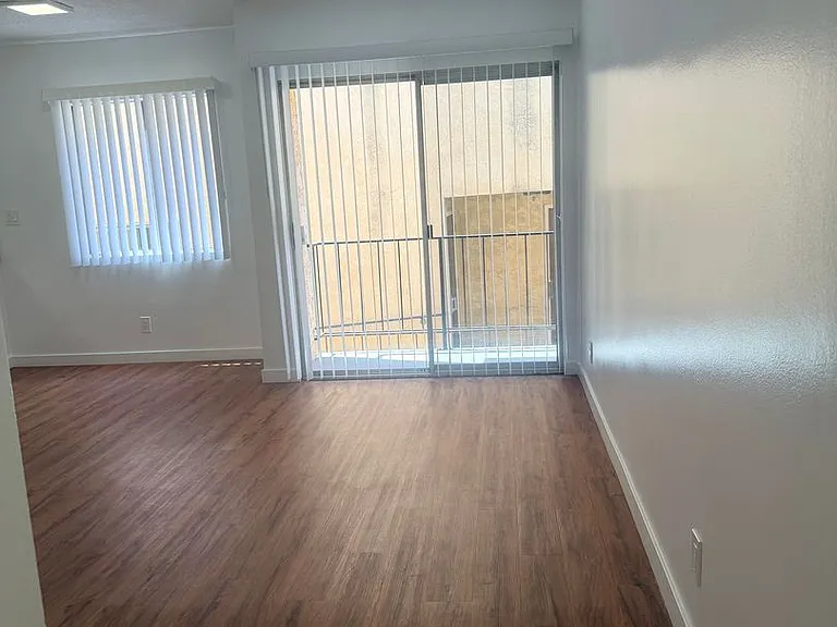 241 N Redondo Ave — Photo 3