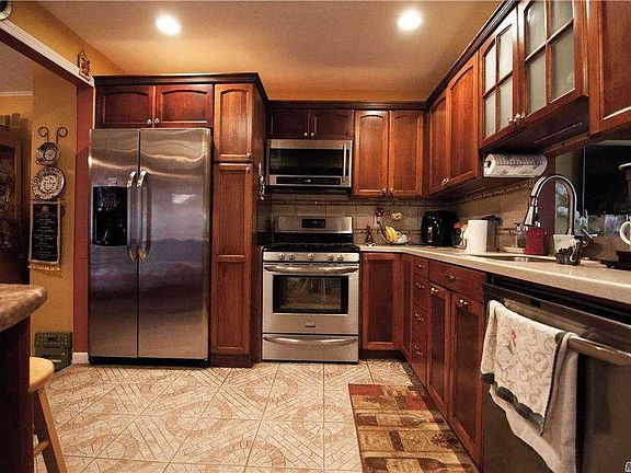 5th image of 324 Peninsula Blvd APT B