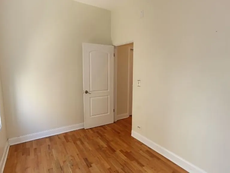 1411 W Erie St #3M — Photo 14
